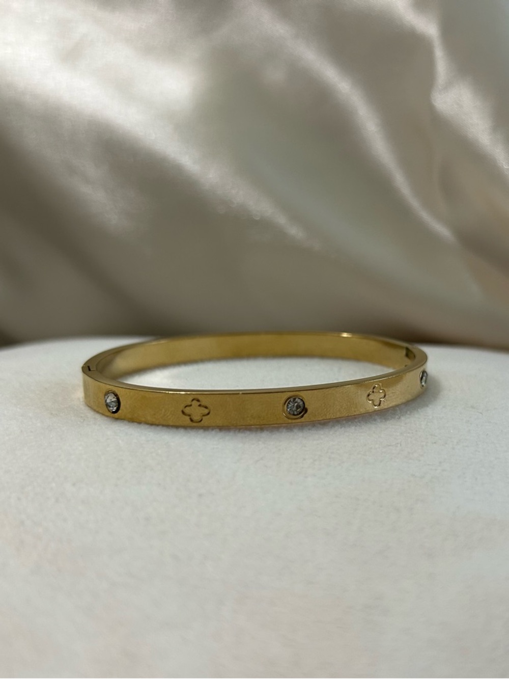 Van cleef Gold Tone Crystal Accent Bangle Bracelet